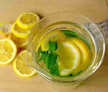 夏天喝柠檬水有十大健康功效