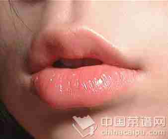 DIY蜂蜜唇膜打造Q弹水润双唇
