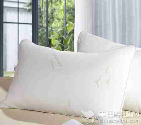 睡高枕头=低头工作8小时