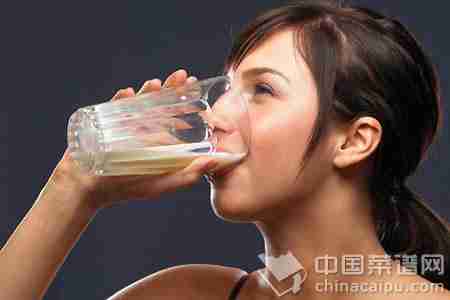 喝豆浆3大好处1个坏处