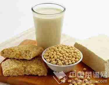 喝豆浆3大好处1个坏处