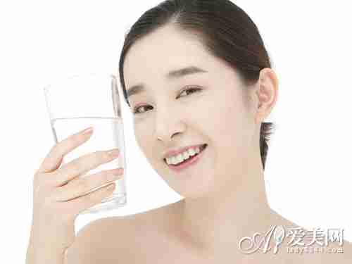  小心牙齿变黄! 10种食物 是牙齿美白