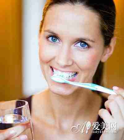  口臭暗示身体4种病 简单3招 搞定口臭 