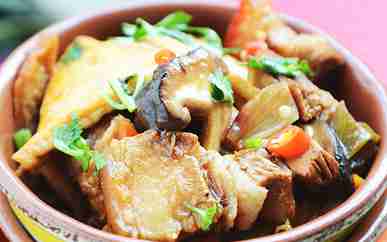 香辣豆腐腩肉煲